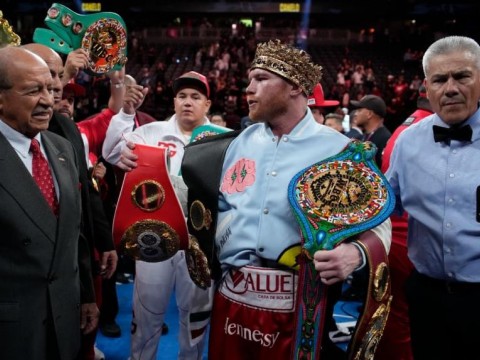 Canelo vence a GGG pese a lesi&oacute;n en la mano