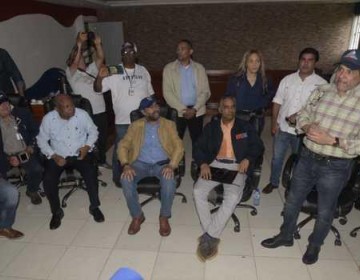 Autoridades trabajan en reposici&oacute;n de energ&iacute;a el&eacute;ctrica y ayudas a afectados en Hato Mayor