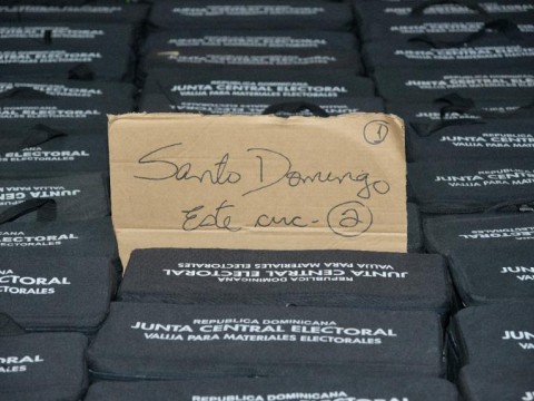 PLD entrega equipos para su consulta de este domingo