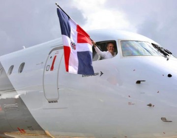 Abinader anuncia ley de aviaci&oacute;n para reducir pasajes a&eacute;reos de la di&aacute;spora