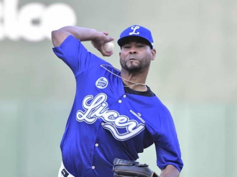 Se juega hoy el cuarto partido de la serie final entre Licey y Estrellas