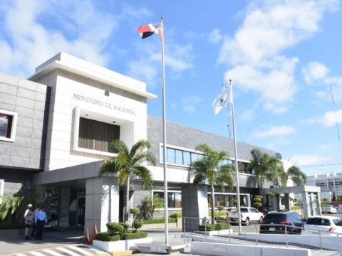LatinFinance reconoce el manejo de deuda del gobierno dominicano