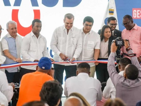 Gobierno entrega 1.5 de kil&oacute;metros de ca&ntilde;adas saneadas con inversi&oacute;n de RD$ 285 millones en Pantoja