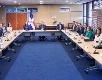 Gobernador del Banco Central se re&uacute;ne con la nueva directiva de Adoexpo