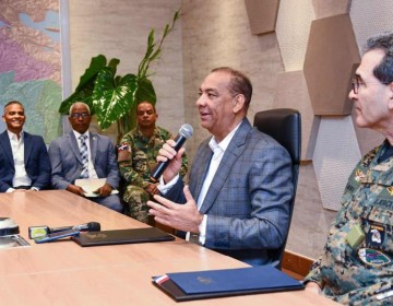 Ministerio de Defensa fabricar&aacute; uniformes para el personal de Obras P&uacute;blicas