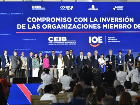 Empresarios hablan de pacto comercial, alianzas, inversi&oacute;n limpia y trabajo justo