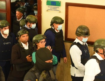 Sucesores estafados afirman personas fallecidas las "pusieron a levantar las manos en el tribunal"