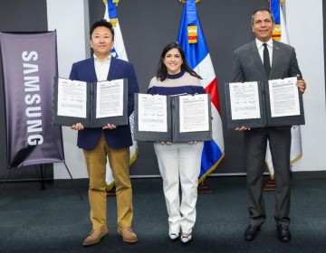 Samsung y el ITLA acuerdan capacitar estudiantes para la fabricaci&oacute;n de productos