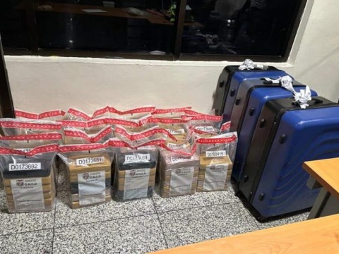 Incautan m&aacute;s de 100 paquetes de coca&iacute;na en Aeropuerto Internacional Las Am&eacute;ricas