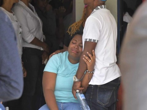 Consternaci&oacute;n y dolor en Las Garitas de Saman&aacute; por muerte de dos ni&ntilde;as en accidente frente a escuela