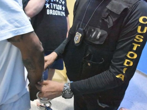 Agentes de la DNCD trataron de robar evidencias en apresamiento de sicarios internacionales