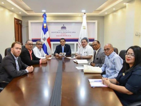 Crean 200 plazas para m&eacute;dicos pasantes e incentivos para los que trabajan en zonas alejadas