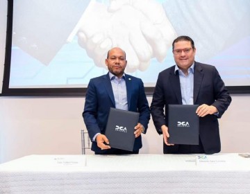 Aduanas y la DGII acuerdan cooperar para usar laboratorio en investigaci&oacute;n tributaria