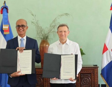 RD formaliza operaciones de la oficina subregional de Caribbean Export Development Agency