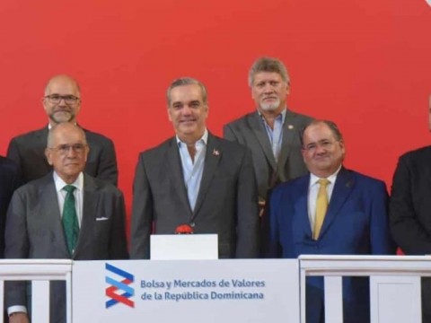 &iquest;Cu&aacute;l es la calificaci&oacute;n de riesgo de la emisi&oacute;n de acciones de C&eacute;sar Iglesias?