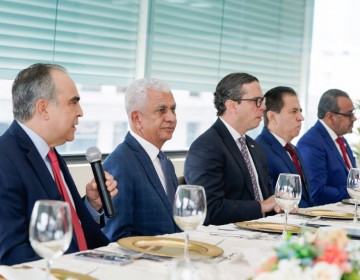 Senadores socializan temas legislativos de inter&eacute;s con directivos del Conep