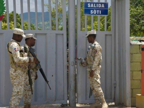 Empresarios siguen apoyando cierre de la frontera; comerciantes piden flexibilizar medida