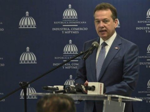 Ministro asegura que incendio en mercado de Dajab&oacute;n no afectar&aacute; reapertura