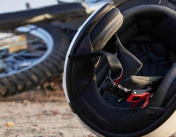 Hombre muere al chocar motocicleta cuando intentaba escapar de una patrulla en La Romana