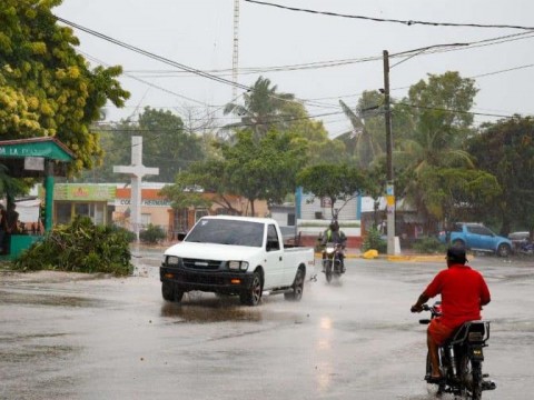 COE aumenta a 19 las provincias en alerta por disturbio tropical; siete del sur en rojo