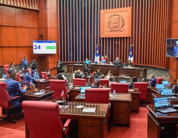 Depositan reforma constitucional para frenar continuidad de jueces con per&iacute;odo vencido