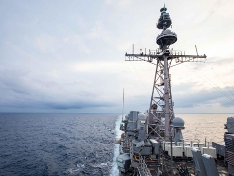 Buques de guerra de EE. UU. y Canad&aacute; navegan por el Estrecho de Taiw&aacute;n