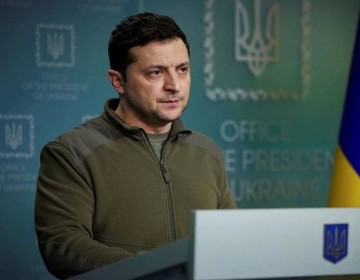 Zelenski afirma que Ucrania lleva la iniciativa en el frente de guerra